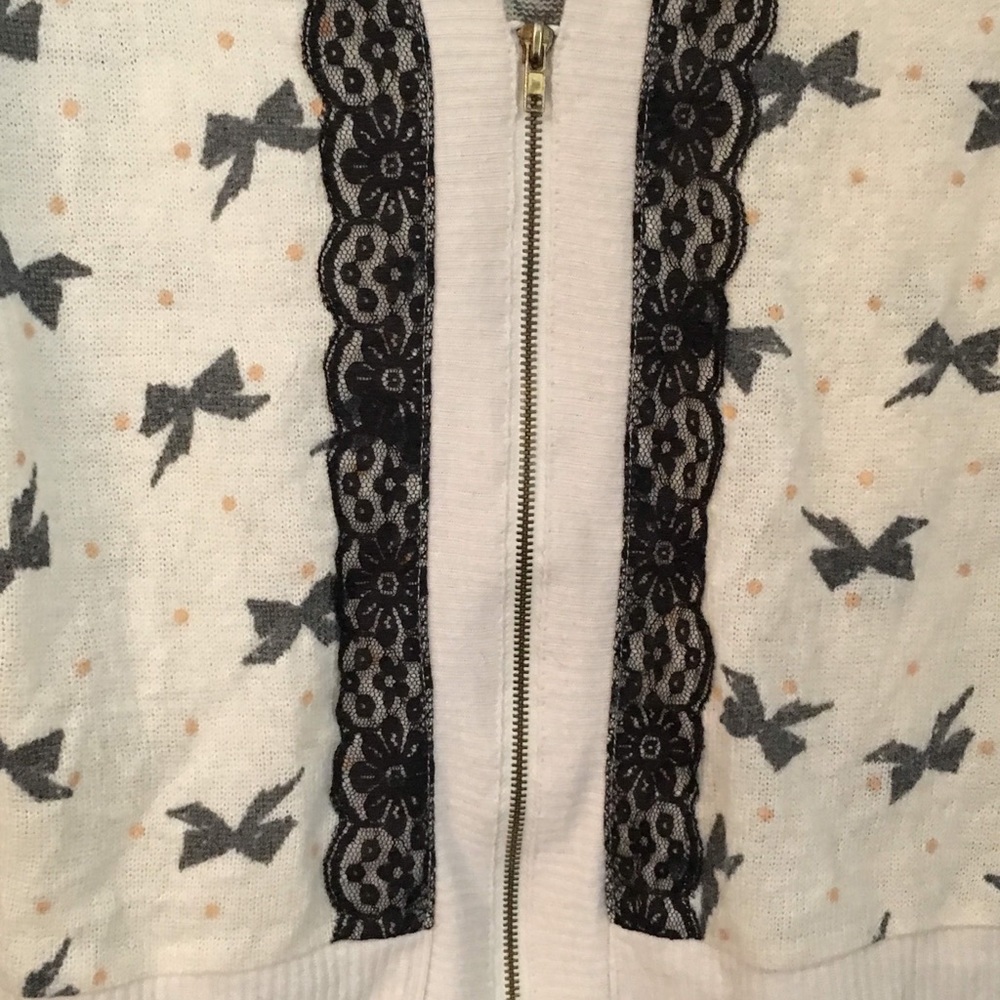 Cardigan - Picture 2 of 3